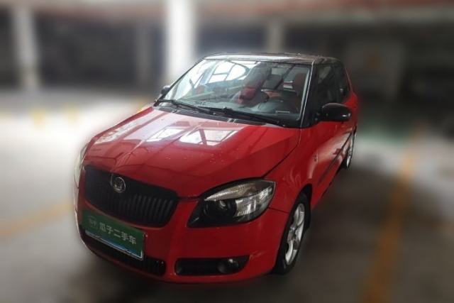 Ojetý Skoda Fabia 2011 1.6L Manual Cool Black Edition