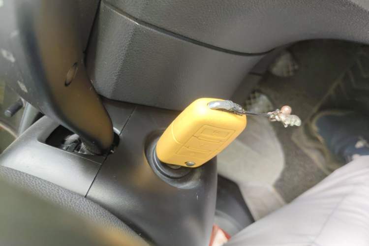 Used Skoda Fabia 2011 1.6L Manual Cool Black Edition Vehicle Key