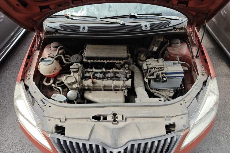 Used Skoda Fabia 2011 1.4L Manual Crystal Edition Engine Bay