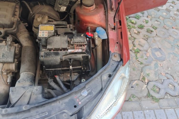 Used Skoda Fabia 2011 1.6L Automatic Crystal Edition Engine Bay Left