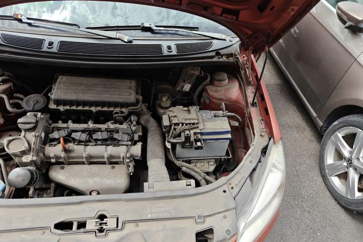 Used Skoda Fabia 2011 1.4L Manual Crystal Edition Engine Bay Left