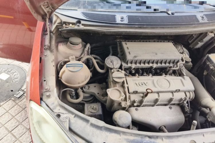 Used Skoda Fabia 2011 1.6L Automatic Crystal Edition Engine Bay Right