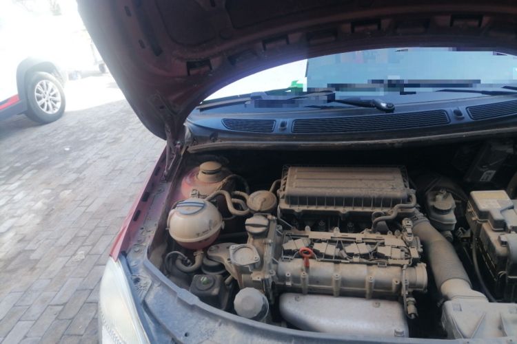Used Skoda Fabia 2011 1.4L Automatic Crystal Edition Engine Bay Right