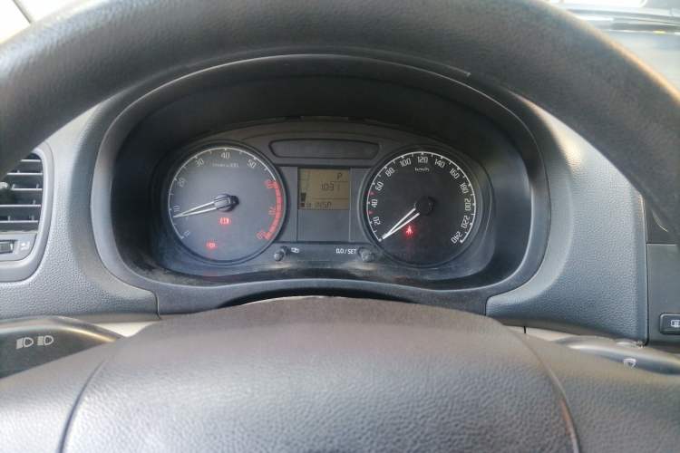 Used Skoda Fabia 2011 1.4L Automatic Crystal Edition Instrument Cluster