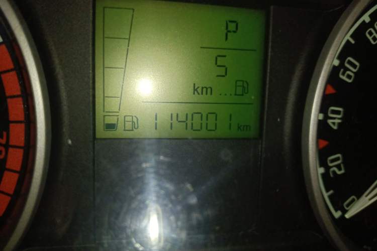 Used Skoda Fabia 2011 1.6L Automatic Cool Black Edition Odometer Close Up