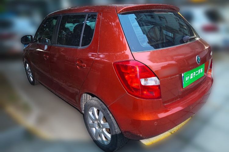 Used Skoda Fabia 2011 1.6L Automatic Crystal Edition Rear Left 45 Deg