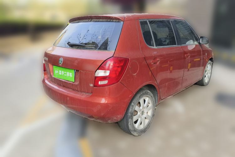 Used Skoda Fabia 2011 1.6L Automatic Crystal Edition Rear Right 45 Deg