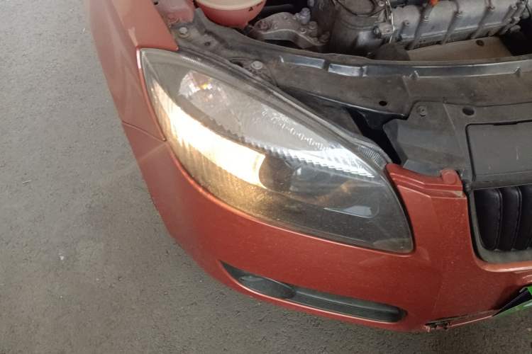 Used Skoda Fabia 2011 1.6L Automatic Cool Black Edition Right Front Headlight