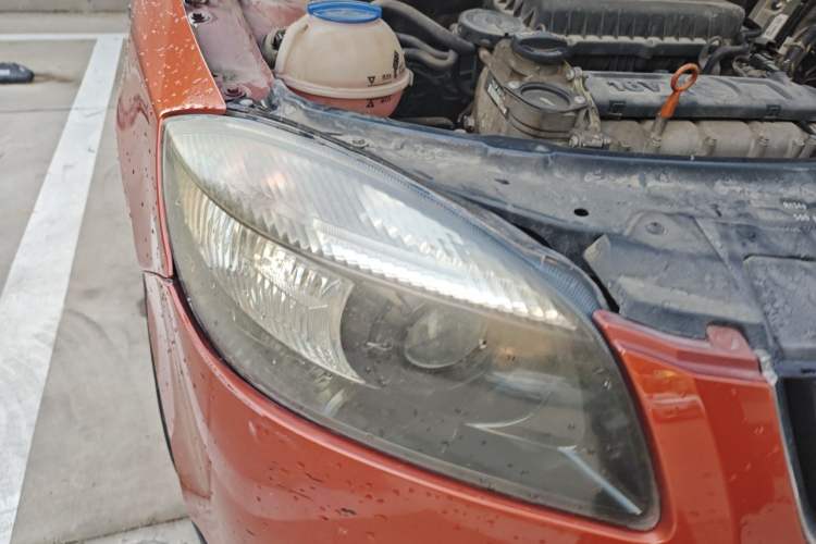 Used Skoda Fabia 2011 1.4L Automatic Crystal Edition Right Front Headlight