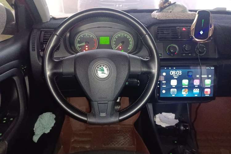 Used Skoda Fabia 2011 1.6L Automatic Cool Black Edition Steering Wheel
