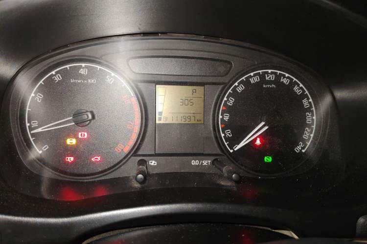 Used Skoda Fabia 2011 1.4L Automatic Crystal Edition Odometer Close Up