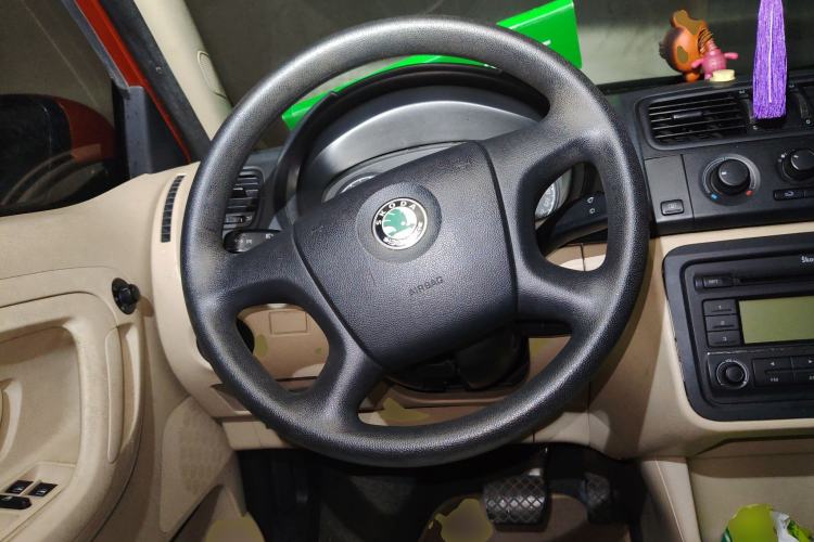 Used Skoda Fabia 2011 1.4L Automatic Crystal Edition Steering Wheel