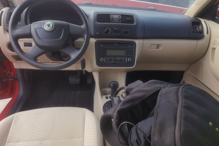 Used Skoda Fabia 2011 1.4L Automatic Crystal Edition Center Console