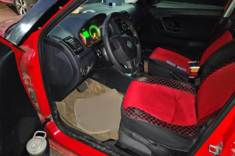 Used Skoda Fabia 2011 1.6L Automatic Cool Black Edition Driver Seat
