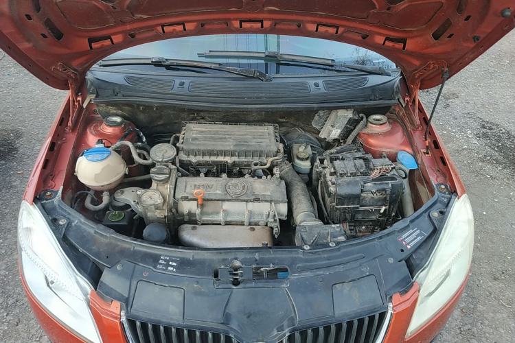 Used Skoda Fabia 2011 1.4L Automatic Crystal Edition Engine Bay