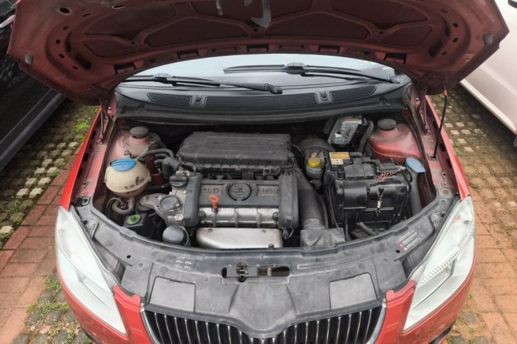 Used Skoda Fabia 2011 1.6L Automatic Crystal Edition Engine Bay