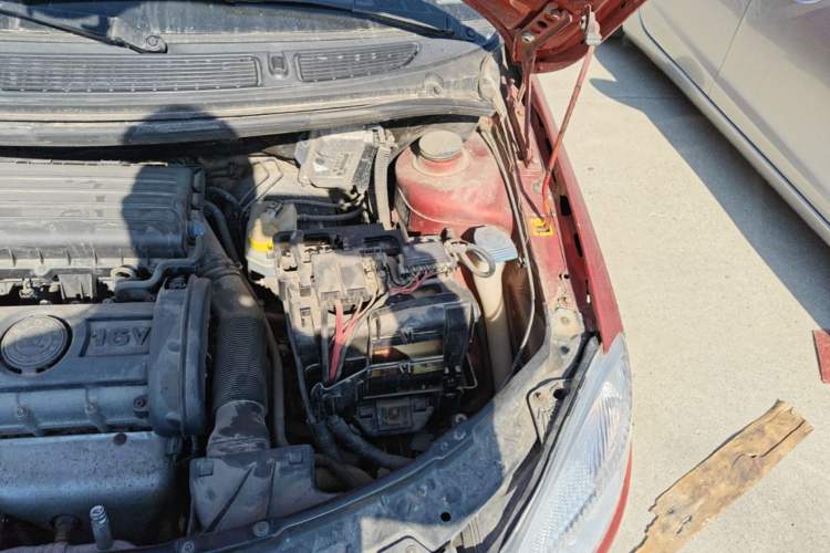 Used Skoda Fabia 2011 1.4L Manual Crystal Edition Engine Bay Left