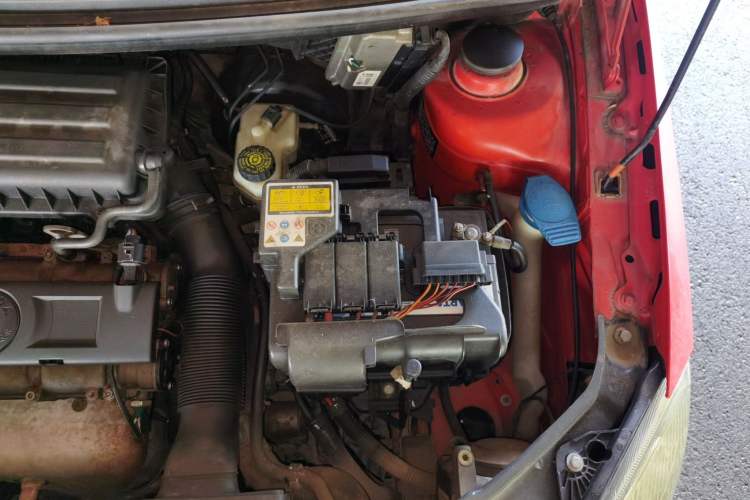 Used Skoda Fabia 2011 1.6L Automatic Crystal Edition Engine Bay Left