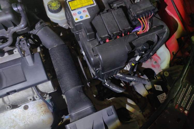 Used Skoda Fabia 2011 1.4L Automatic Crystal Edition Engine Bay Left
