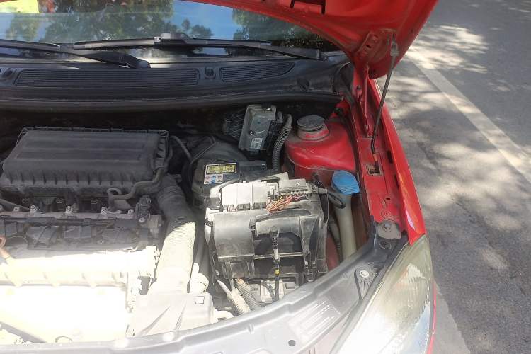 Used Skoda Fabia 2011 1.4L Automatic Crystal Edition Engine Bay Left