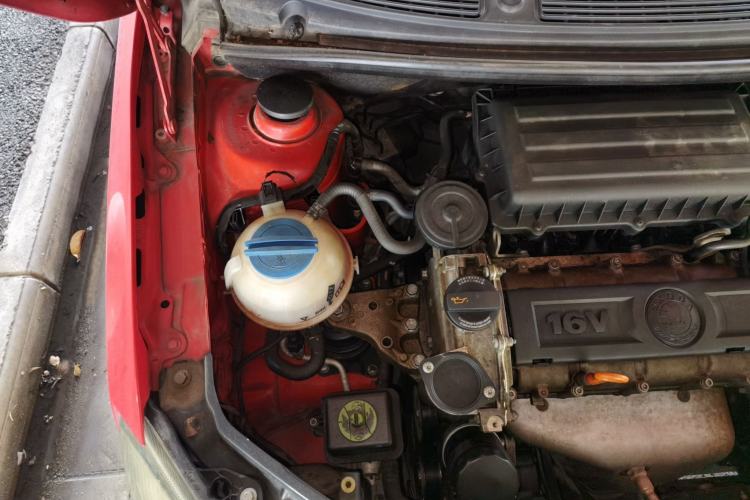 Used Skoda Fabia 2011 1.6L Automatic Crystal Edition Engine Bay Right