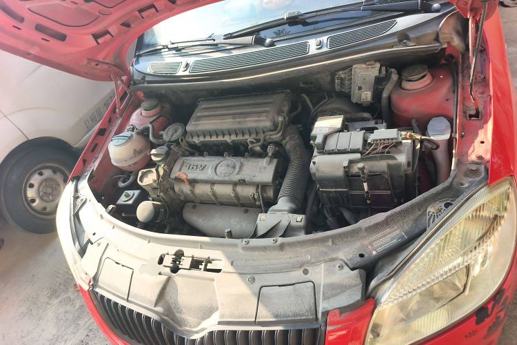 Used Skoda Fabia 2011 1.6L Automatic Crystal Edition Engine Bay