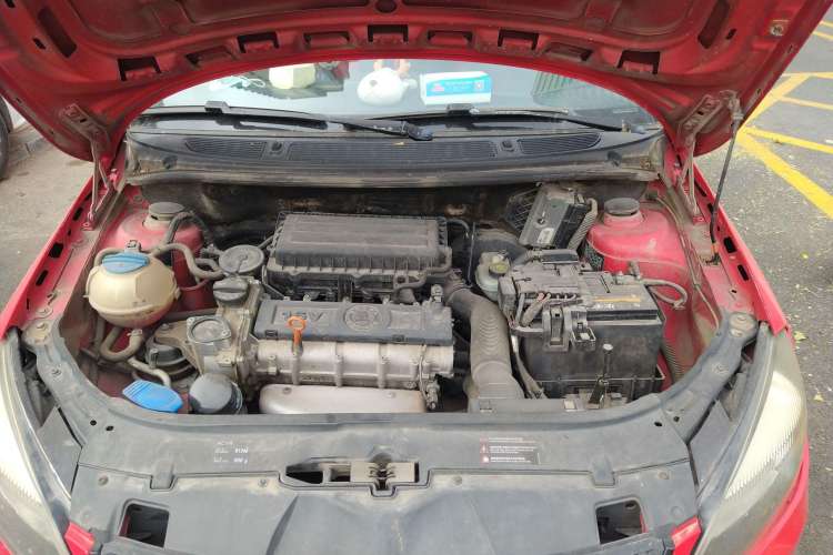 Used Skoda Fabia 2011 1.6L Automatic Cool Black Edition Engine Bay