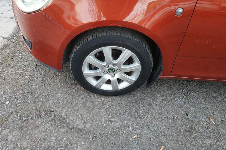 Used Skoda Fabia 2011 1.4L Automatic Crystal Edition Exterior 3