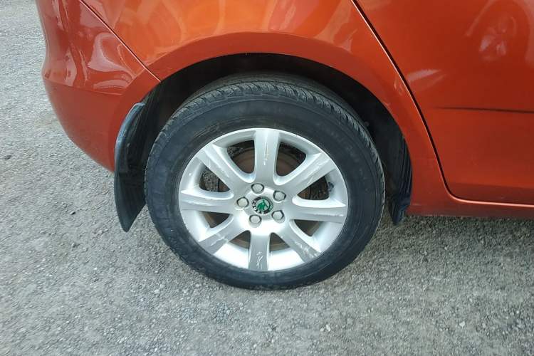 Used Skoda Fabia 2011 1.4L Automatic Crystal Edition Exterior 4
