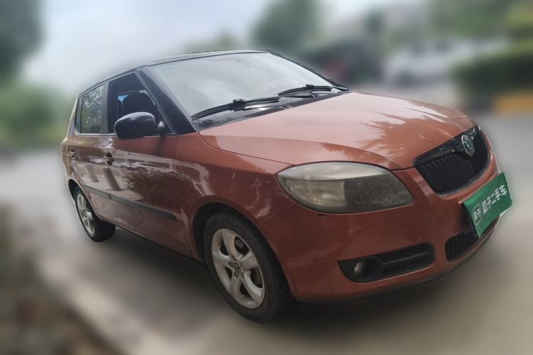 Used Skoda Fabia 2011 1.6L Manual Cool Black Edition Front Right 45 Deg