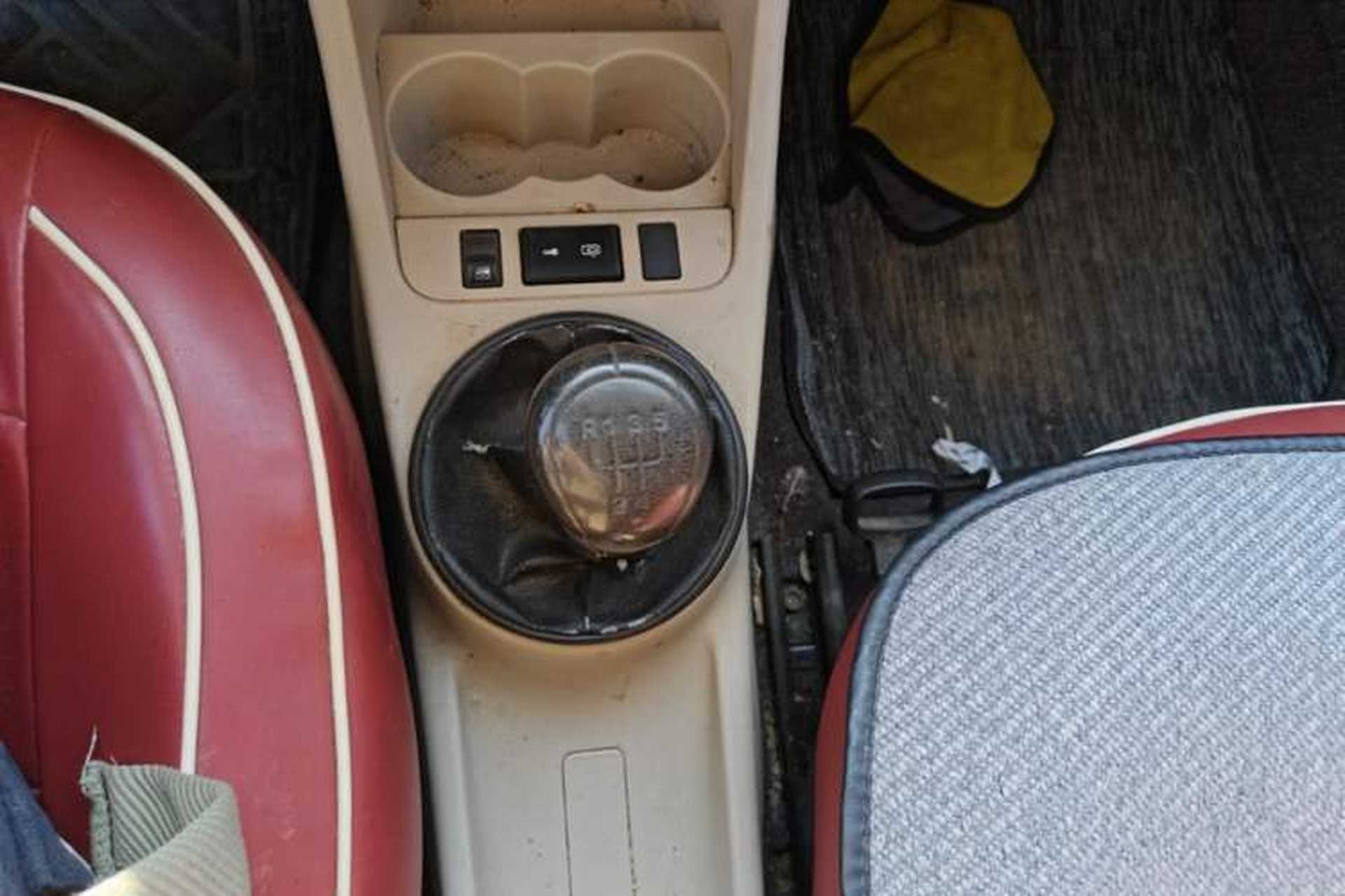 Used Skoda Fabia 2011 1.4L Manual Crystal Edition Gear Lever