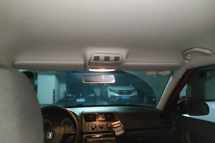 Used Skoda Fabia 2011 1.6L Automatic Cool Black Edition Headliner