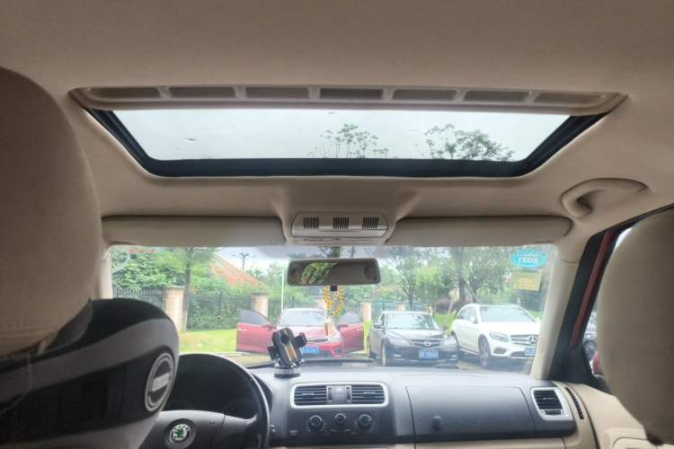 Used Skoda Fabia 2011 1.6L Automatic Crystal Edition Headliner