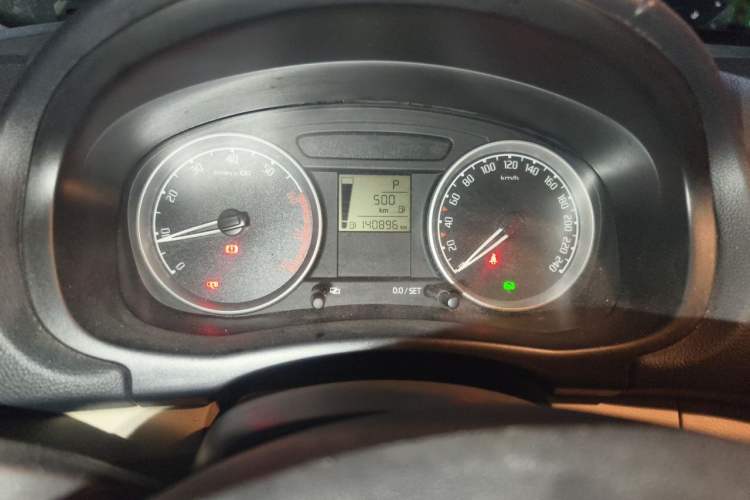 Used Skoda Fabia 2011 1.6L Automatic Crystal Edition Instrument Cluster