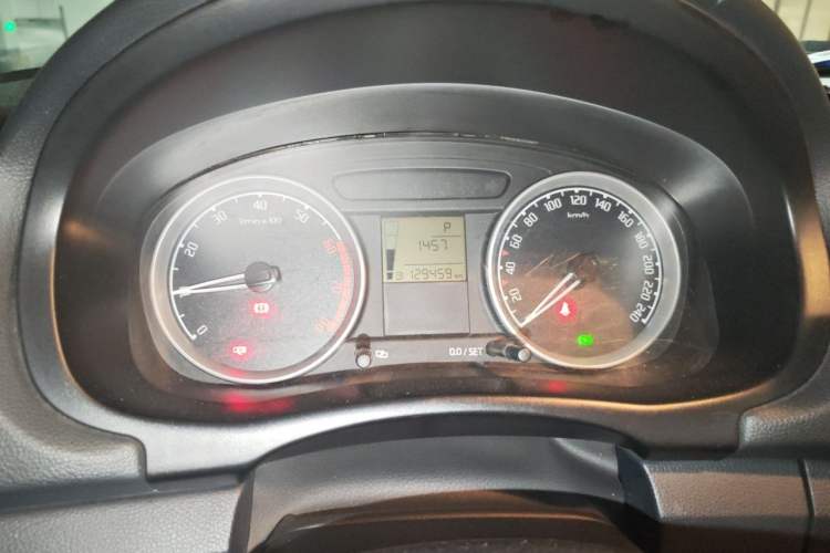 Used Skoda Fabia 2011 1.6L Automatic Cool Black Edition Instrument Cluster