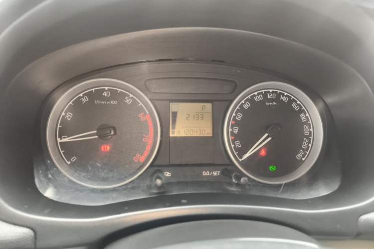 Used Skoda Fabia 2011 1.6L Automatic Crystal Edition Instrument Cluster
