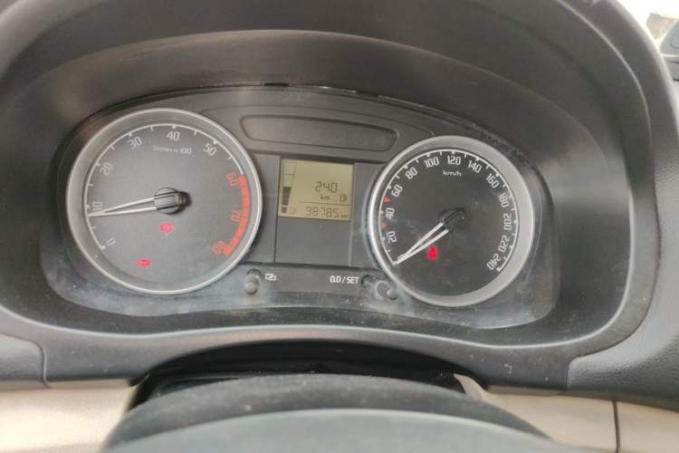 Used Skoda Fabia 2011 1.4L Manual Crystal Edition Instrument Cluster