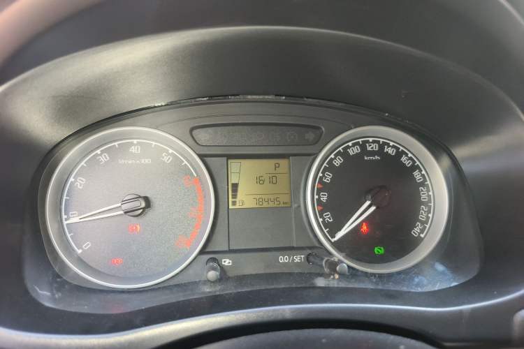 Used Skoda Fabia 2011 1.6L Automatic Crystal Edition Instrument Cluster