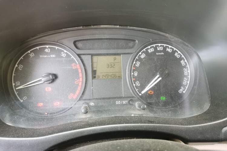 Used Skoda Fabia 2011 1.4L Automatic Crystal Edition Odometer Close Up