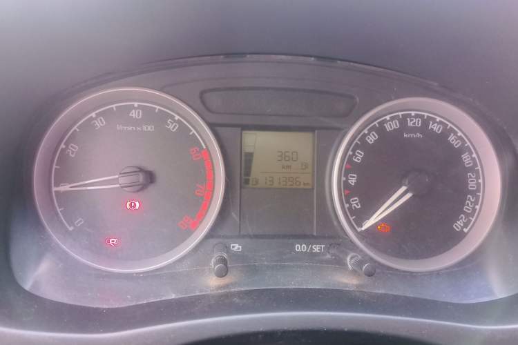 Used Skoda Fabia 2011 1.6L Manual Cool Black Edition Odometer Close Up