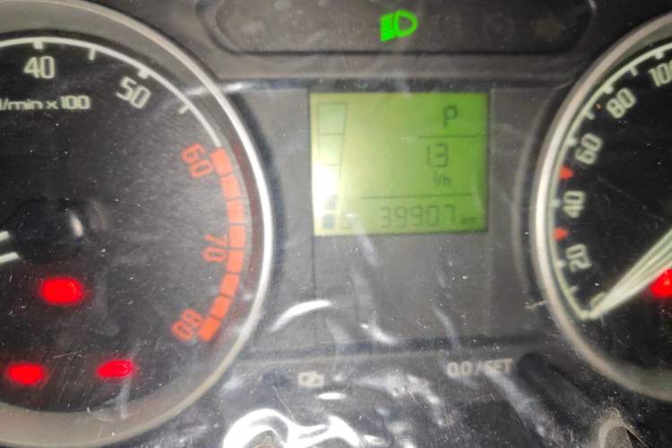 Used Skoda Fabia 2011 1.6L Automatic Cool Black Edition Odometer Close Up