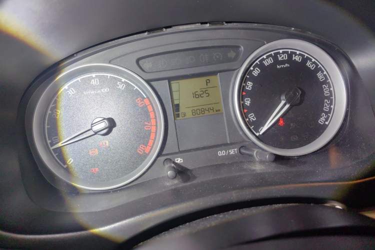 Used Skoda Fabia 2011 1.4L Automatic Crystal Edition Odometer Close Up