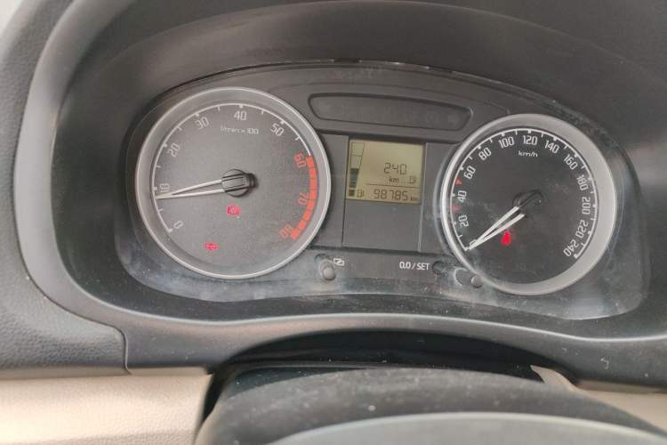Used Skoda Fabia 2011 1.4L Manual Crystal Edition Odometer Close Up