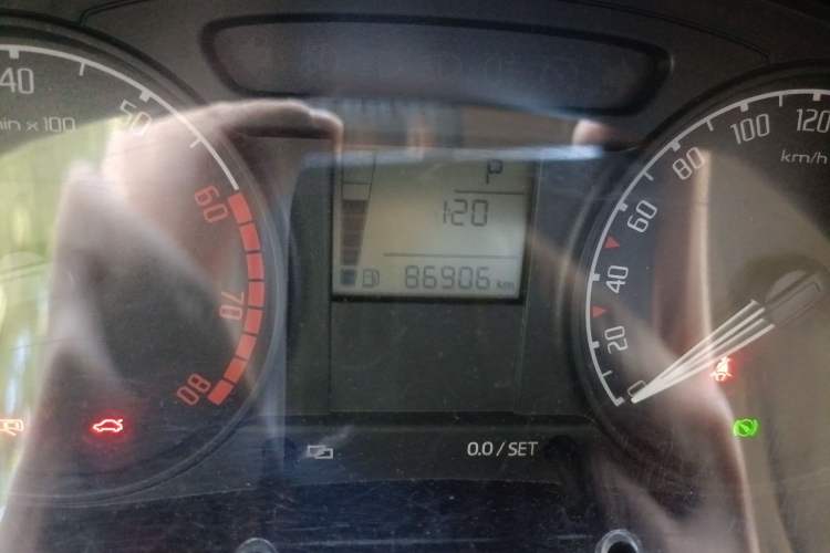 Used Skoda Fabia 2011 1.4L Automatic Crystal Edition Odometer Close Up