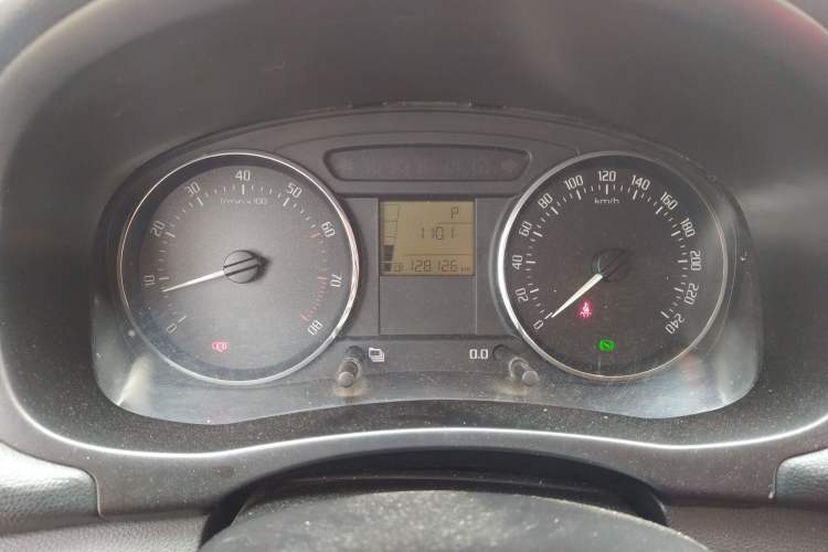Used Skoda Fabia 2011 1.6L Automatic Cool Black Edition Odometer Close Up