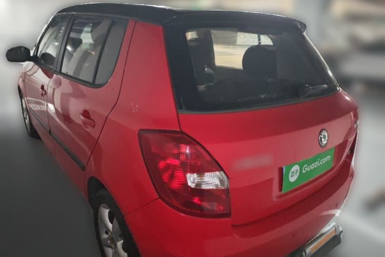 Used Skoda Fabia 2011 1.6L Automatic Cool Black Edition Rear Left 45 Deg