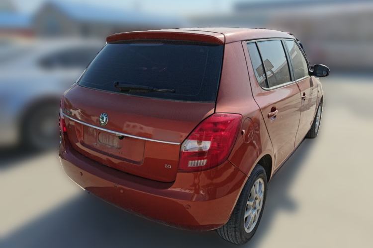 Used Skoda Fabia 2011 1.4L Manual Crystal Edition Rear Right 45 Deg