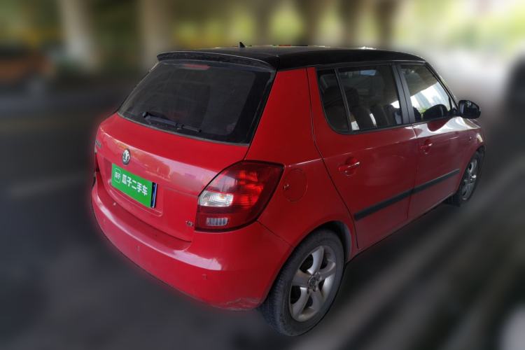 Used Skoda Fabia 2011 1.6L Automatic Crystal Edition Rear Right 45 Deg