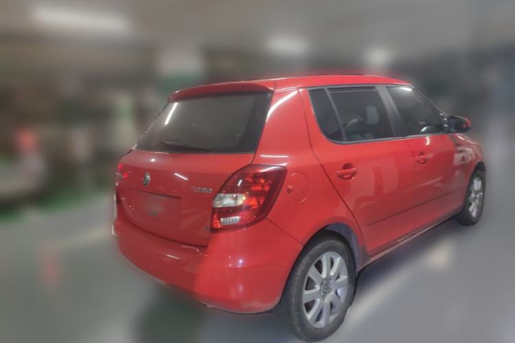 Used Skoda Fabia 2011 1.4L Automatic Crystal Edition Rear Right 45 Deg
