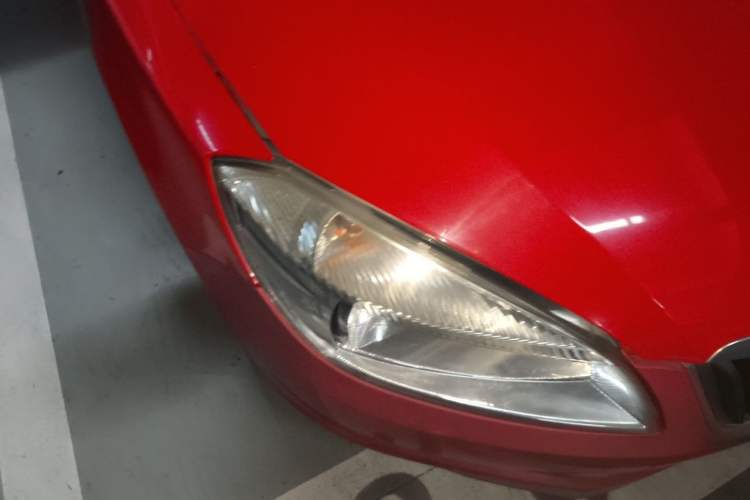 Used Skoda Fabia 2011 1.4L Automatic Crystal Edition Right Front Headlight